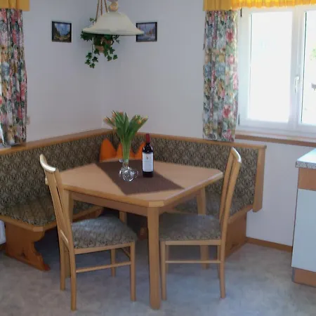 Apartment Haus Mary Russbach am Pass Gschuett