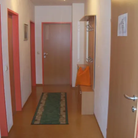 Apartment Haus Mary Russbach am Pass Gschuett