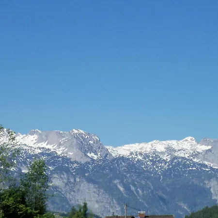 Haus Mary Russbach am Pass Gschuett