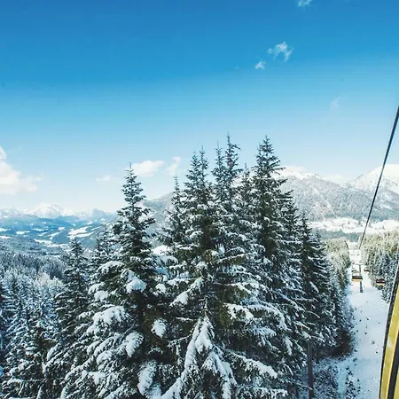 Apartment Haus Mary Russbach am Pass Gschuett